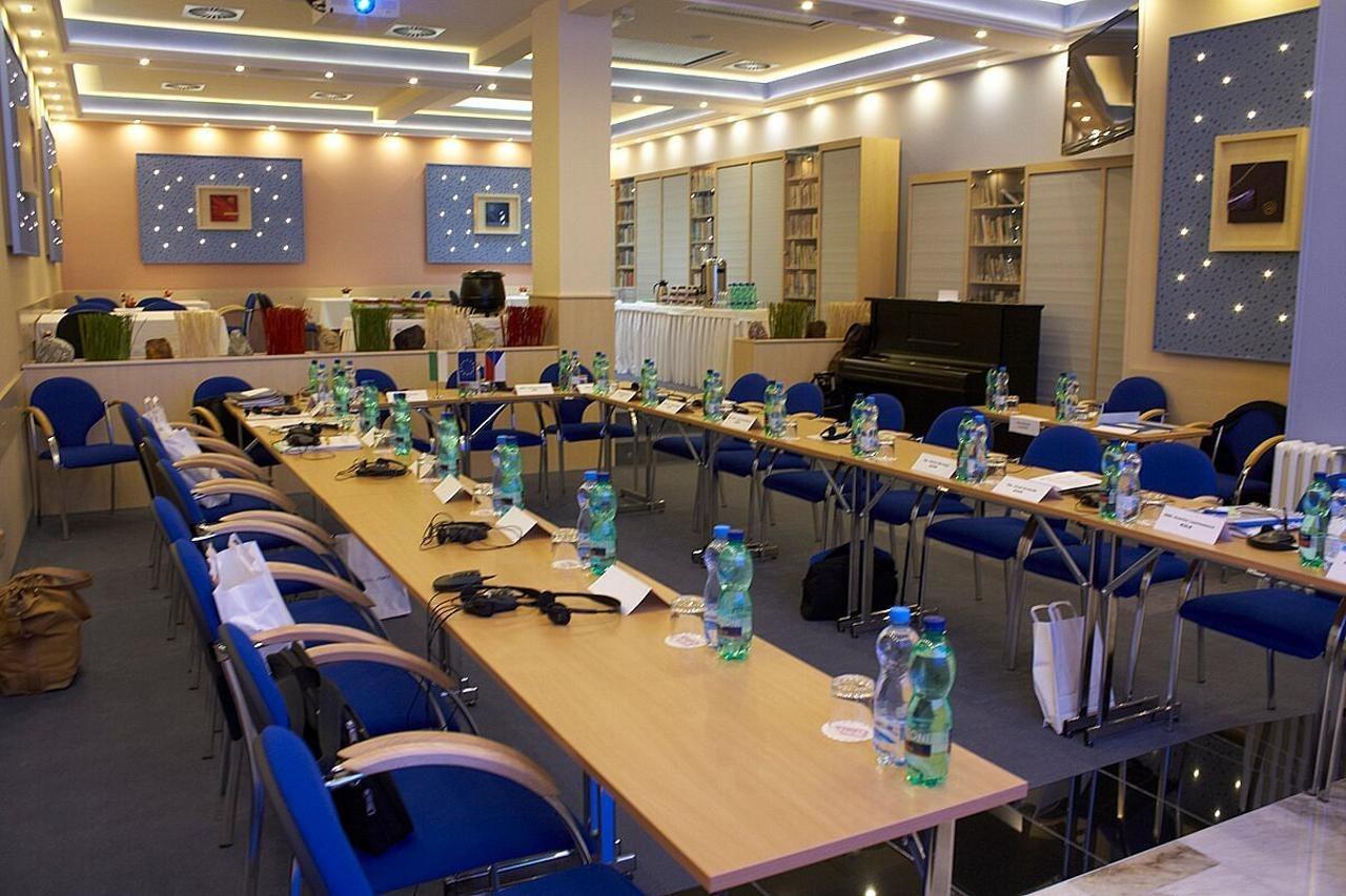 Krivan Hotel Karlowe Wary Zewnętrze zdjęcie