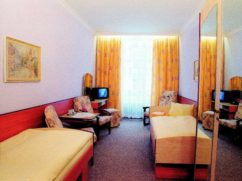 Krivan Hotel Karlowe Wary Zewnętrze zdjęcie